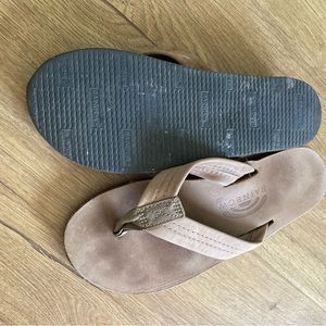 Wmn’s 7.5 Rainbow Sandals